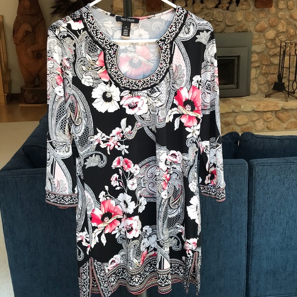 Floral dress - Picture 1 of 3